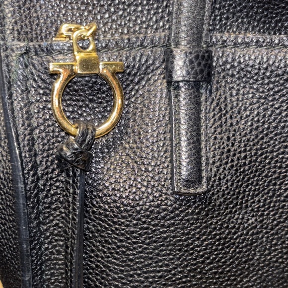 Salvatore Ferragamo Hammered Calfskin Amy Tote bag - Picture 3 of 14